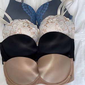 Victoria’s Secret bra 32DD